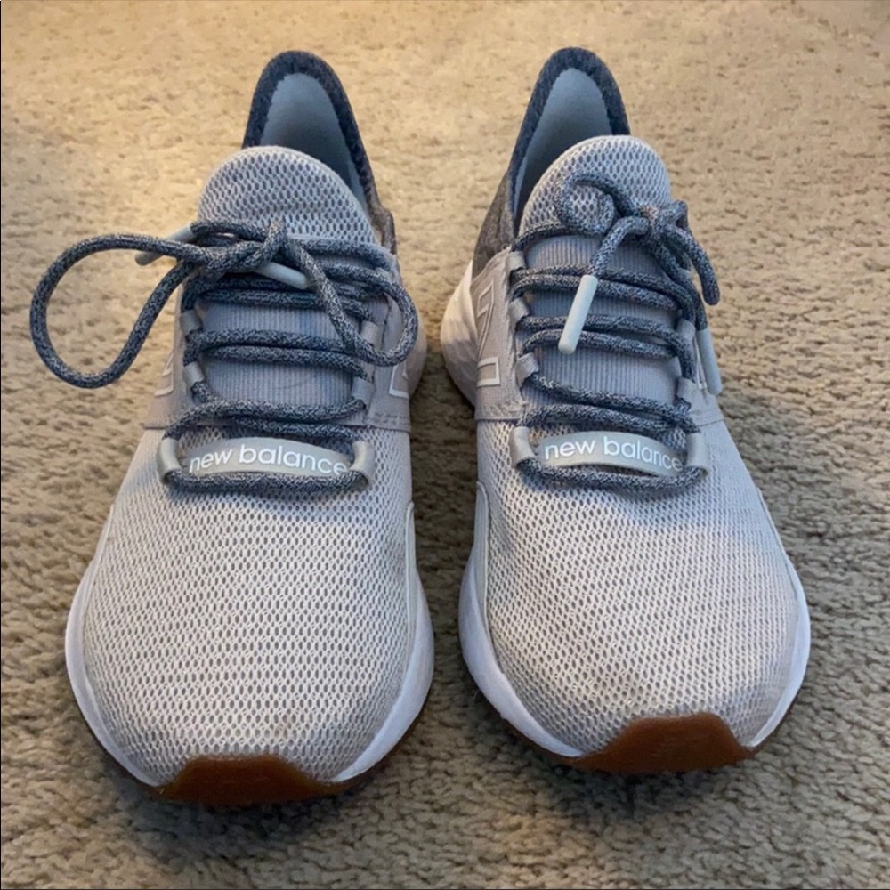 New Balance Roav Sneakers